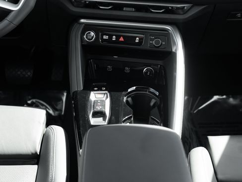 Certified 2025 Audi Q5 Premium w/ Premium Plus AWD/4WD image 17