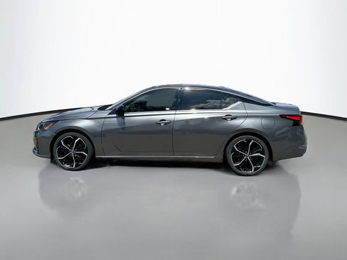 Used 2023 Nissan Altima 2.5 SR FWD image 4