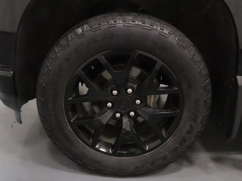 Used 2020 Chevrolet Silverado 1500 Custom w/ Custom Value Package AWD/4WD image 21