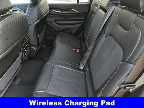 New 2025 Jeep Grand Cherokee Laredo image 28