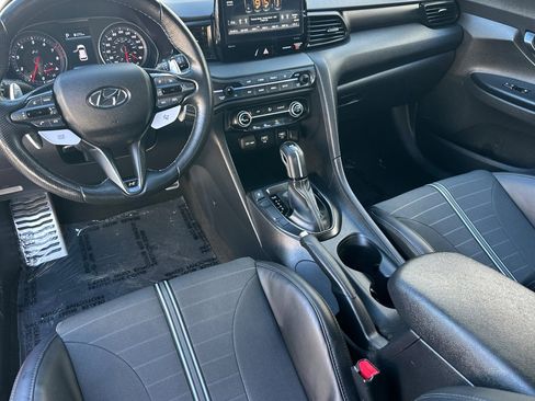 Used 2022 Hyundai Veloster N image 12