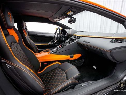 Used 2019 Lamborghini Aventador S AWD/4WD image 49