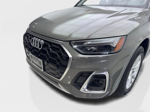 Used 2023 Audi Q5 2.0T Premium w/ Convenience Package image 16