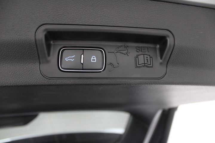 Used 2023 Ford Explorer XLT w/ Equipment Group 202A AWD/4WD image 16