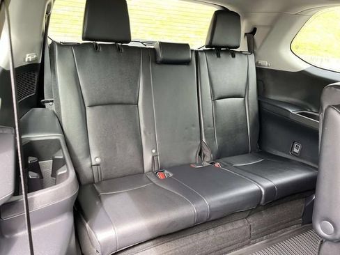 Used 2024 Toyota Grand Highlander XLE image 21