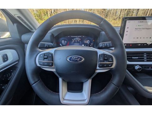 New 2026 Ford Explorer Active w/ Active Comfort Package image 13