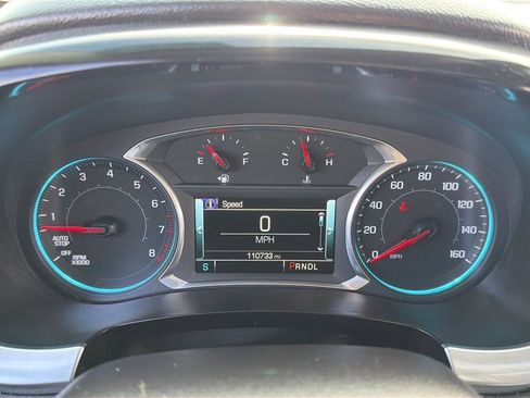 Used 2018 Chevrolet Traverse LT image 25