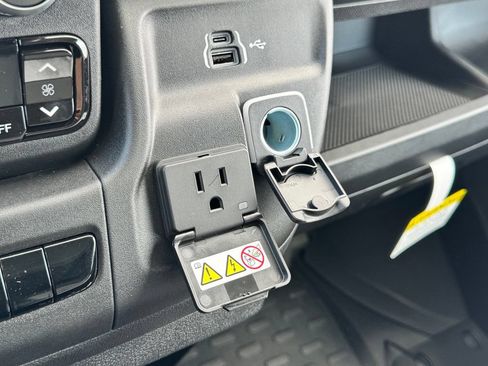 New 2026 RAM ProMaster 3500 w/ Quick Order Package 22G SLT FWD image 20