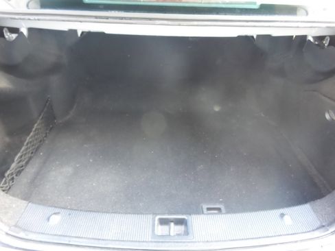 Used 2013 Mercedes-Benz C 250 Sport image 15