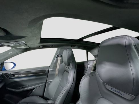 New 2026 Porsche Macan Turbo Electric image 14