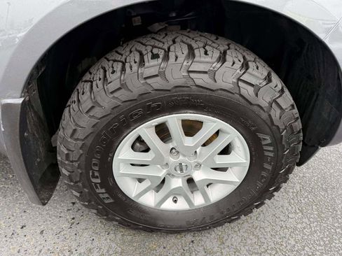 Used 2019 Nissan Frontier SV AWD/4WD image 13