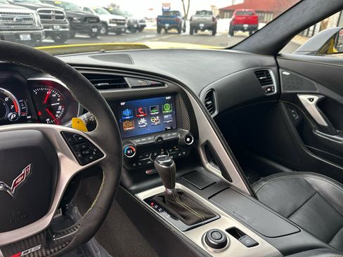 Used 2018 Chevrolet Corvette Z06 image 12