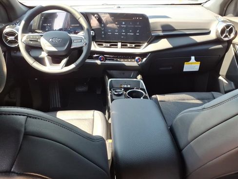 New 2027 Chevrolet Equinox LT w/ Convenience Package II FWD image 19