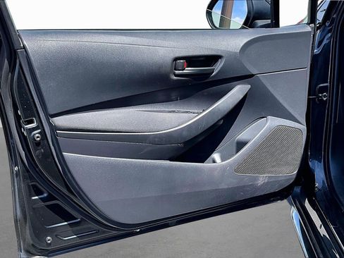 Used 2022 Toyota Corolla LE image 14