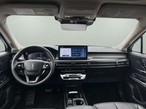 Certified 2023 Lincoln Corsair AWD w/ Equipment Group 101A image 11