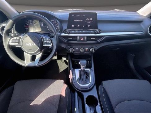 Used 2022 Kia Forte LXS FWD image 13