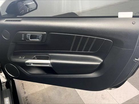 Used 2016 Ford Mustang GT Premium w/ Equipment Group 401A RWD image 26