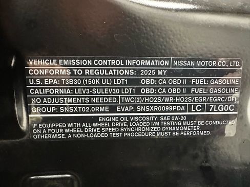 Used 2025 Nissan Kicks SV AWD/4WD image 62
