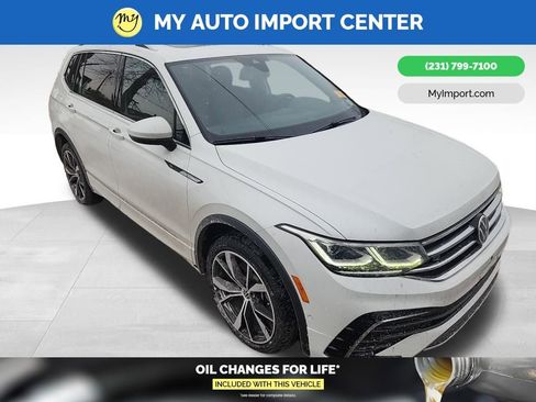 Used 2022 Volkswagen Tiguan SEL R-Line image 8