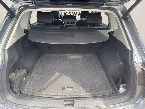 Used 2018 Volkswagen Tiguan SEL image 25