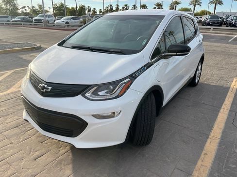 Used 2020 Chevrolet Bolt LT FWD image 1