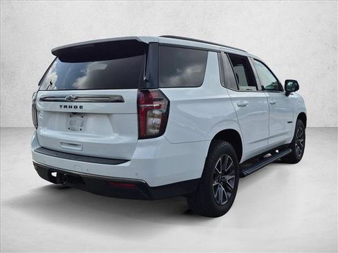 Used 2022 Chevrolet Tahoe Z71 w/ Luxury Package AWD/4WD image 5