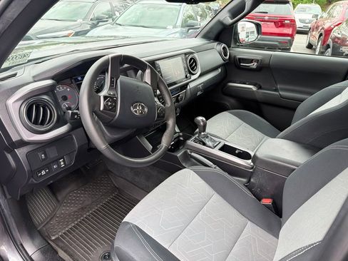 Certified 2023 Toyota Tacoma TRD Off-Road AWD/4WD image 23