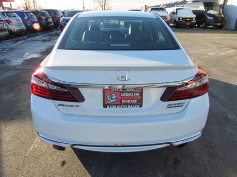Used 2017 Honda Accord Sport Special Edition image 4