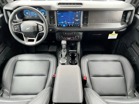New 2025 Ford Bronco Badlands image 19