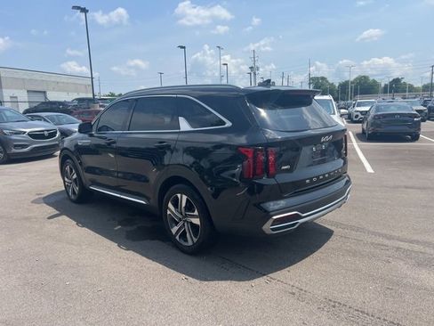 Used 2022 Kia Sorento EX w/ Panoramic Sunroof Package image 11