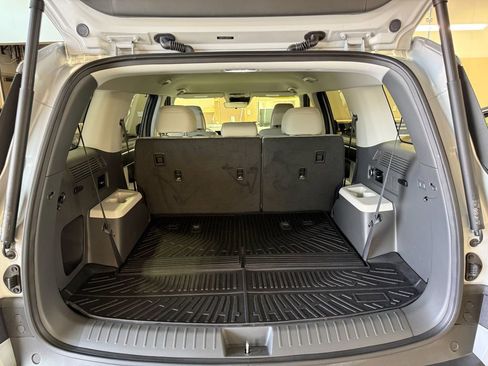 Used 2025 Hyundai Santa Fe SEL FWD image 40