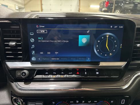 Used 2023 Chevrolet Silverado 1500 High Country w/ LPO, Dark Essentials Package AWD/4WD image 30