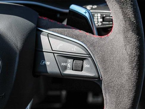 New 2025 Audi RS Q8 performance image 17