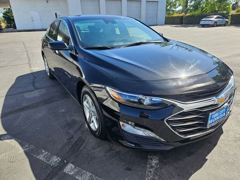 Used 2023 Chevrolet Malibu LT FWD image 1