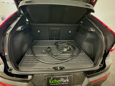 Used 2023 Volvo C40 P8 Recharge Ultimate AWD/4WD image 31