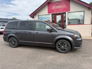Used 2019 Dodge Grand Caravan SE image 1
