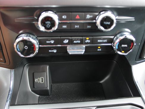 New 2026 Ford F150 XLT w/ FX4 Off-Road Package AWD/4WD image 23