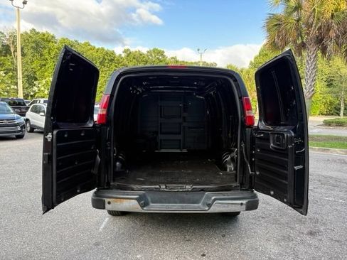 Used 2019 Chevrolet Express 2500 w/ Driver Convenience Package RWD image 27