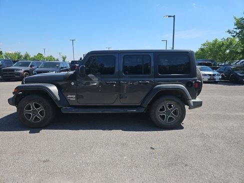 Used 2019 Jeep Wrangler Unlimited Sport S AWD/4WD image 4