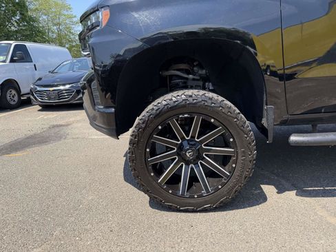 Used 2021 Chevrolet Silverado 1500 LT Trail Boss w/ Convenience Package II AWD/4WD image 9