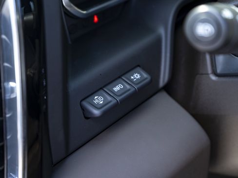 Used 2024 GMC Sierra 3500 Denali w/ Denali Reserve Package image 39