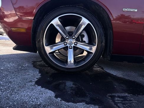 Used 2014 Dodge Challenger SXT image 12