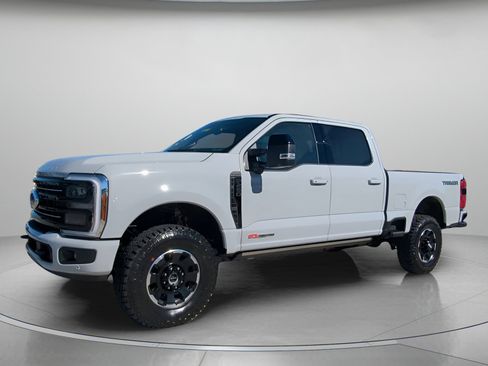 New 2026 Ford F250 Platinum w/ Tremor Off-Road Package image 12