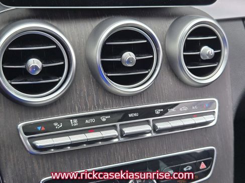 Used 2019 Mercedes-Benz C 300 Sedan image 24