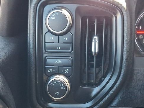Used 2022 Chevrolet Silverado 2500 W/T w/ WT Convenience Package AWD/4WD image 21