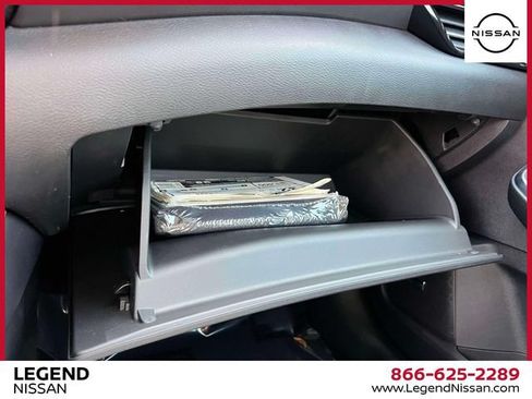 Used 2023 Nissan Sentra SR w/ SR Premium Package FWD image 35