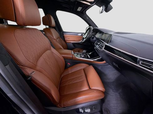 Used 2020 BMW X7 M50i AWD/4WD image 32