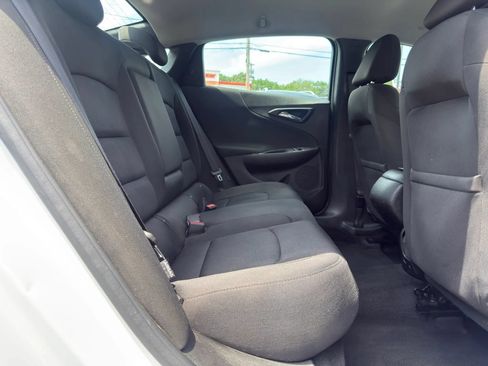 Used 2018 Chevrolet Malibu LS FWD image 21