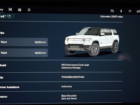 Used 2025 Rivian R1S Adventure AWD/4WD image 7