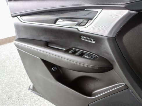 Used 2024 Cadillac XT5 Premium Luxury image 23